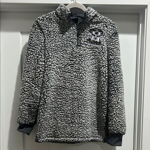 Cozy Gray & white Sherpa pullover! M